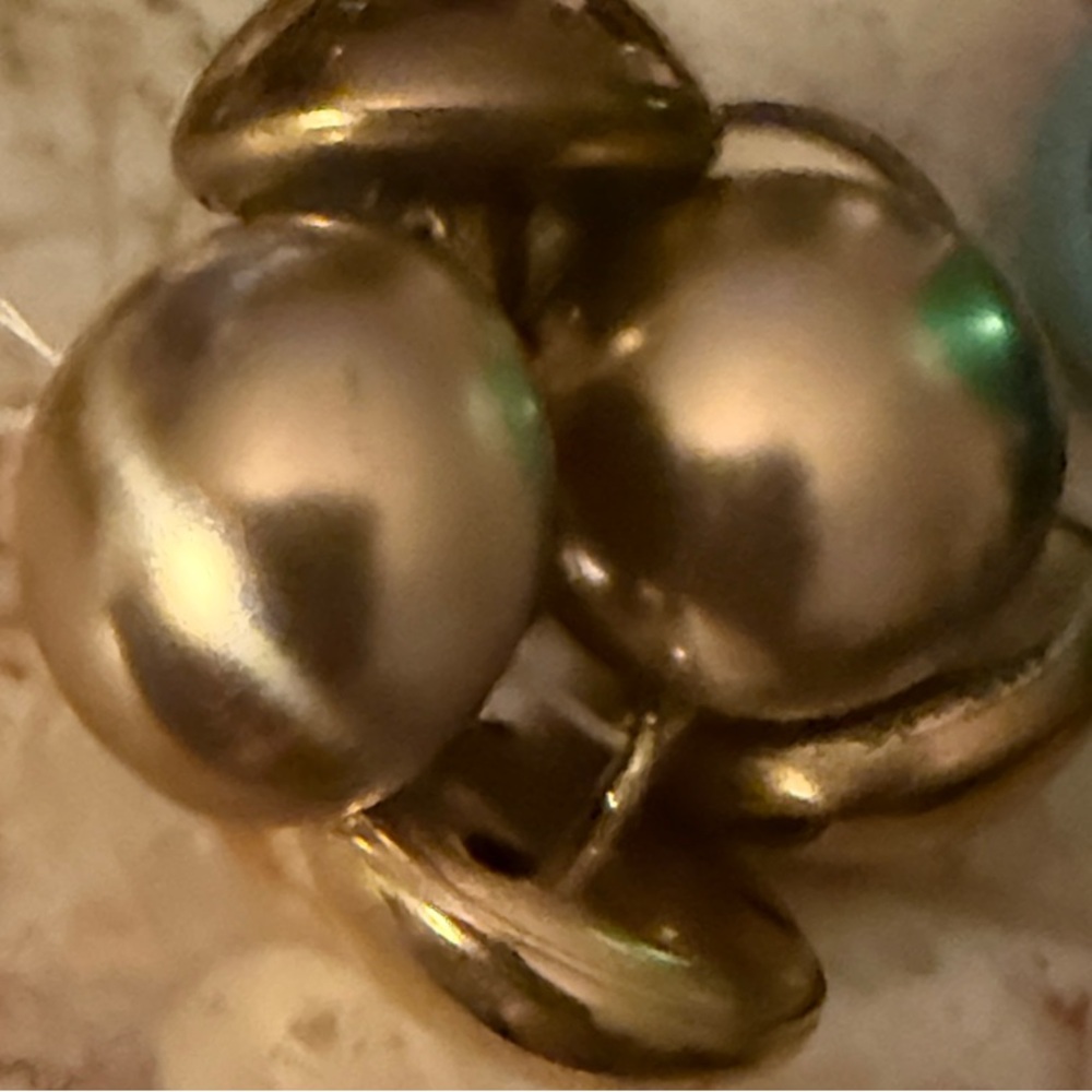 Elegant Gold Button Set